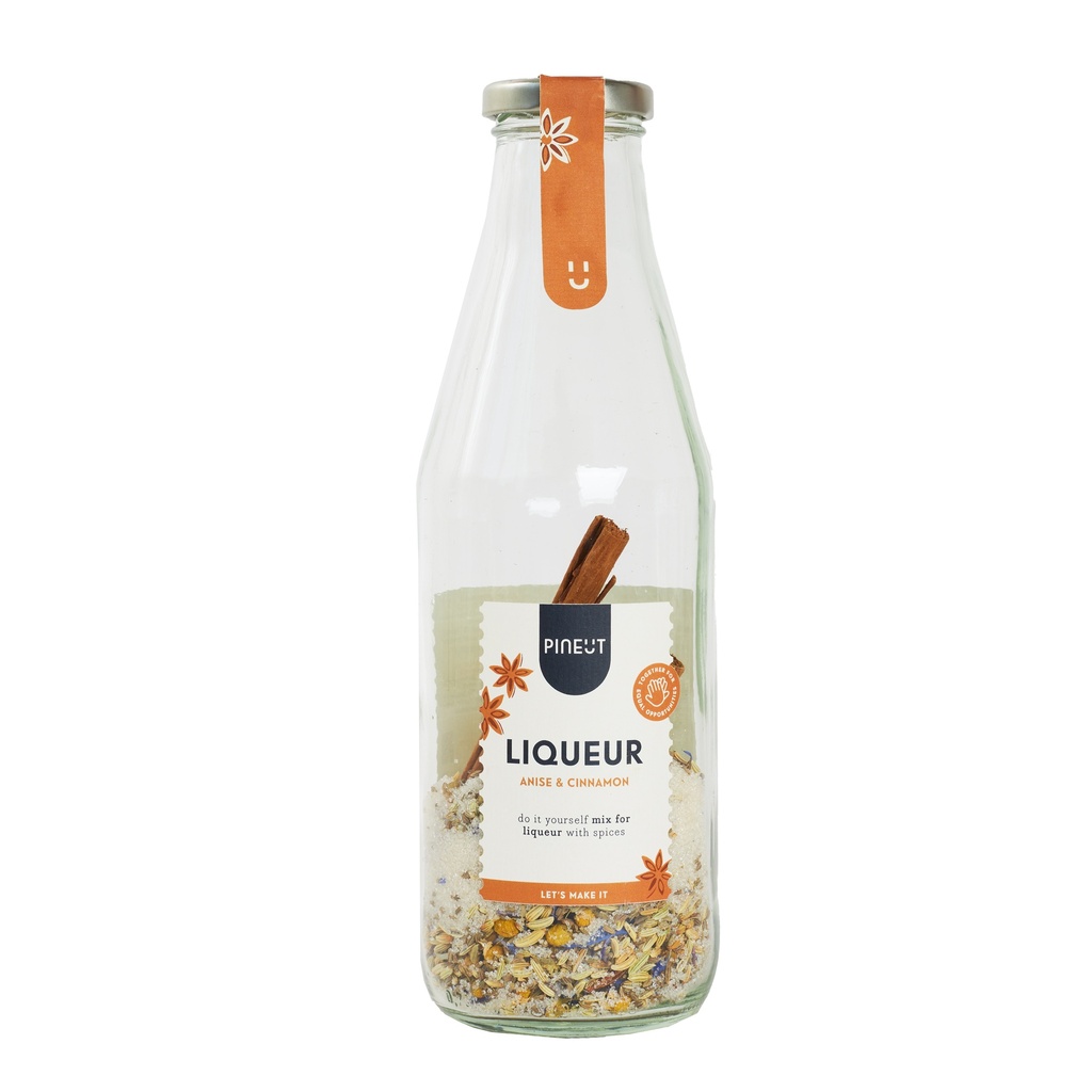 Pineut liqueur | bottle | Anise & Cinnamon BIO